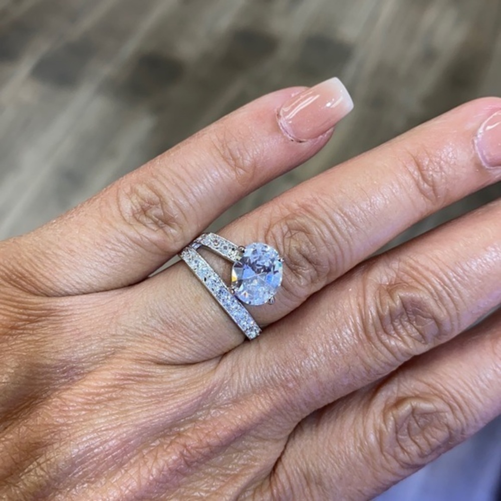 Unique Sterling silver 2ct Oval Engagement Ring 7